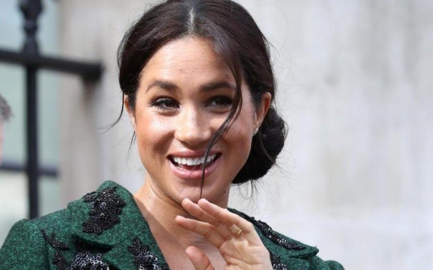 Meghan deixa Reino Unido em alvoroço