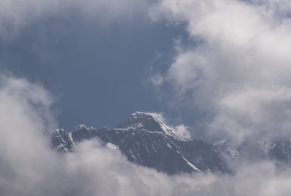 Temporada de escalada ao Everest termina com maior número de mortes desde 2015