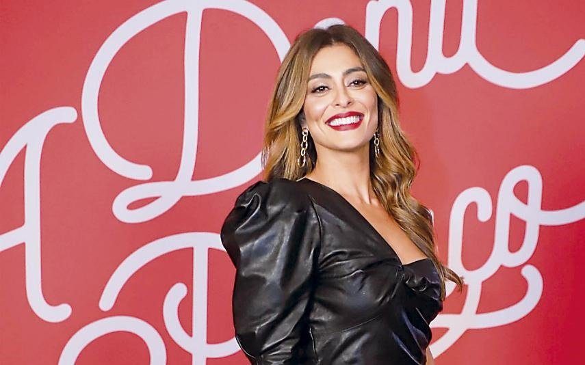 Juliana Paes revela truque para cenas de sexo e famosos beijos técnicos