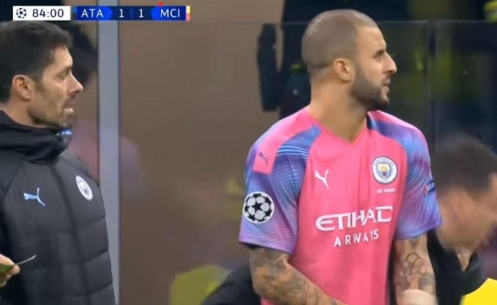 Liga dos Campeões. O momento em que Kyle Walker se tornou guarda-redes [vídeo]