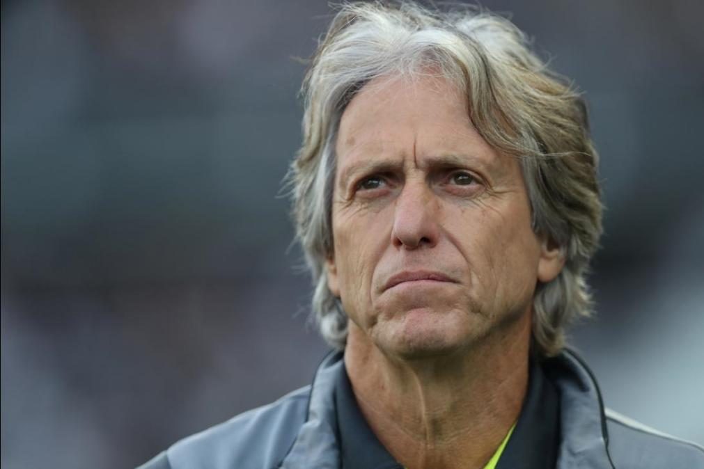 Com o futebol suspenso, Jorge Jesus regressa a Portugal