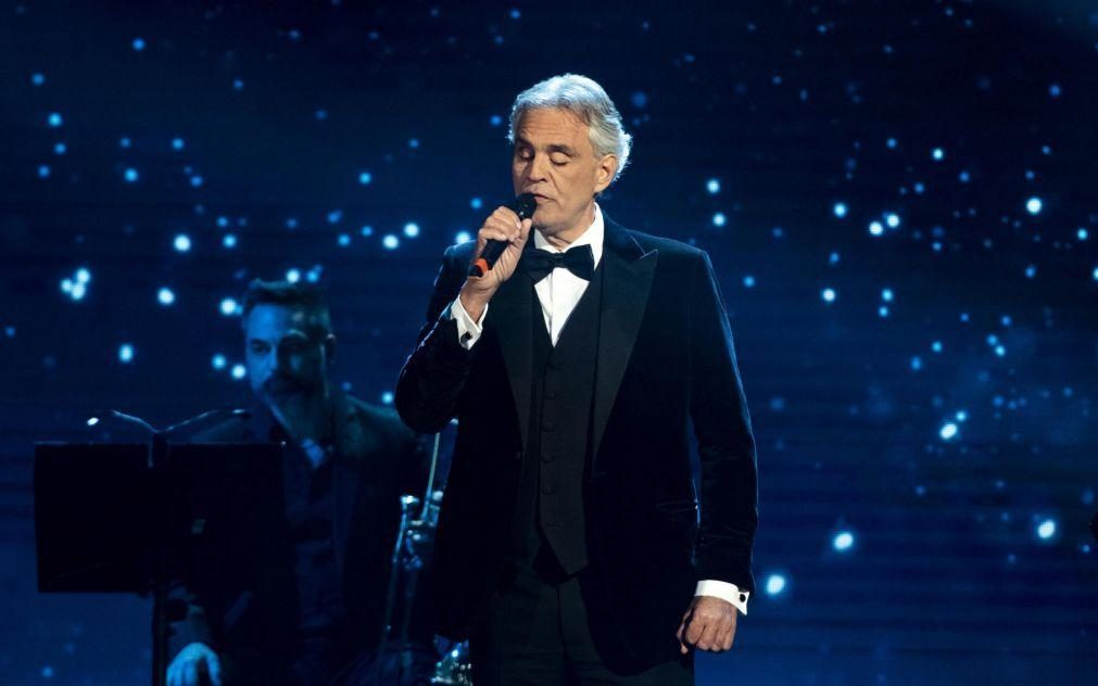 Andrea Bocelli apresenta-se em 04 de julho de 2020 no ...