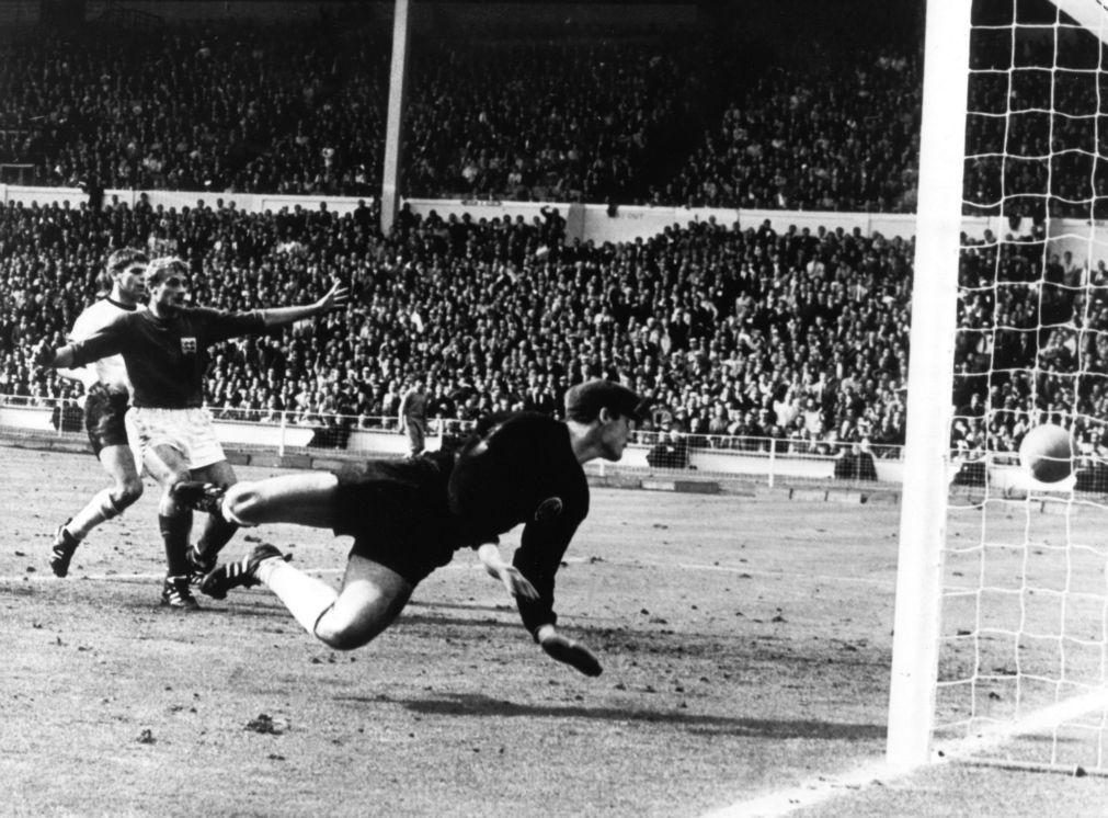 Morreu Hans Tilkowski, guarda-redes que sofreu 'golo fantasma' de Wembley