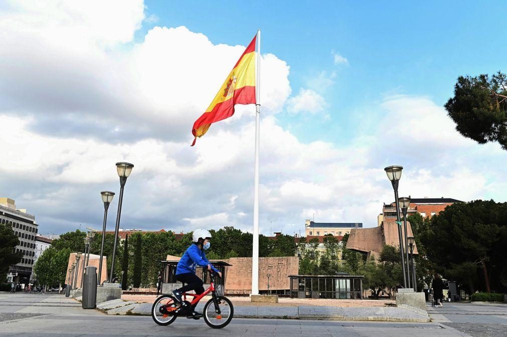 Espanhóis podem sair de casa a partir de sábado por faixas horárias