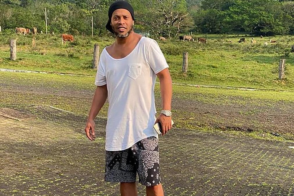 Ronaldinho Gaúcho infetado com covid-19