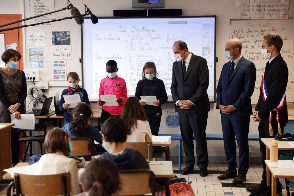 Homenagem a professor assassinado provoca 400 incidentes com alunos em França