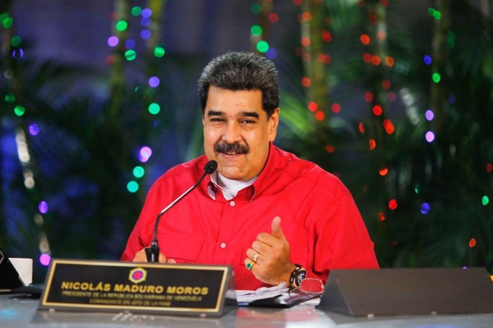 Maduro votou e apela ao debate para ultrapassar divergências