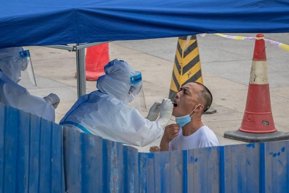 Covid-19: China ordena testes em massa em Chengdu após dois casos de contágio local