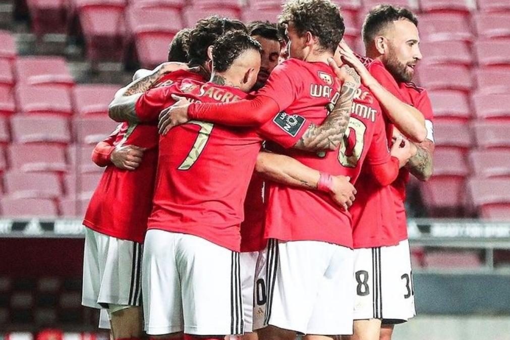 Benfica vence Portimonense e sobe ao segundo lugar [veja os golos]