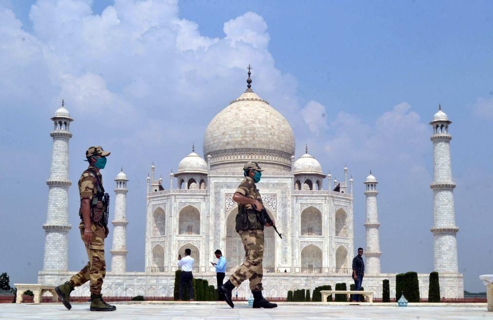 Taj Mahal evacuado após falso alerta de bomba