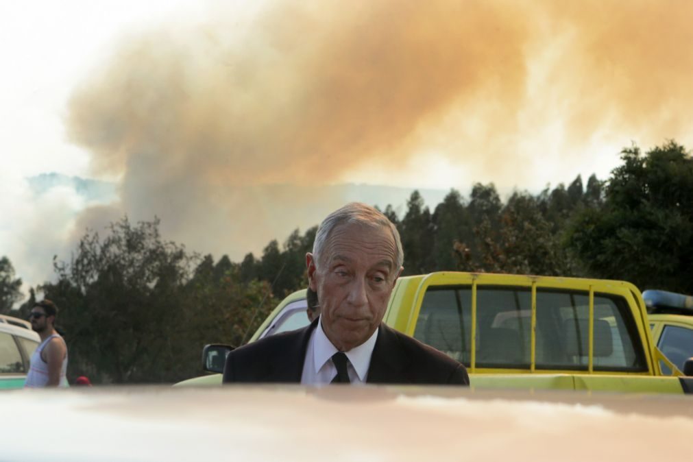 Pedrógão Grande: Marcelo cumpre minuto de silêncio na vila