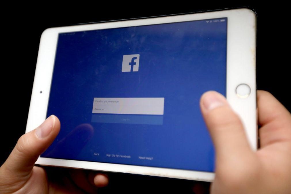 Bruxelas ameaça Facebook com multa por abuso de posição dominante nos anúncios 'online'