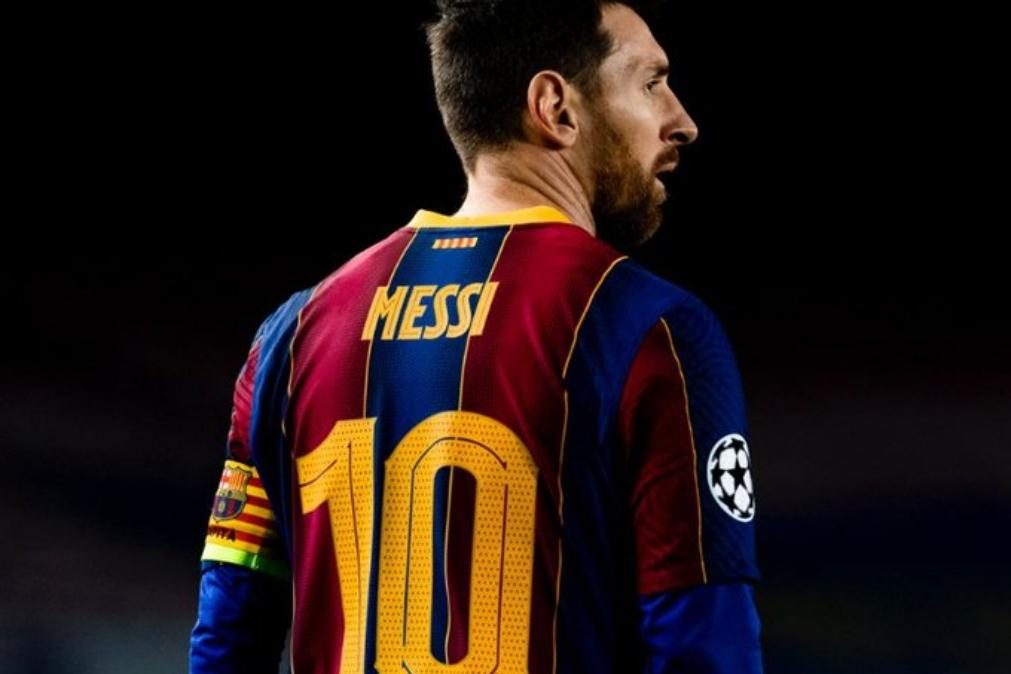 Messi abandona o Barcelona, confirma o clube catalão