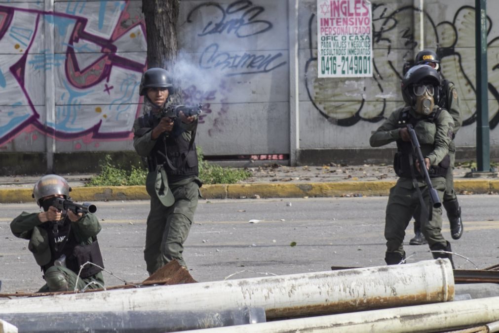 Venezuela: Três mortos e 82 detidos durante repressão a protestos opositores