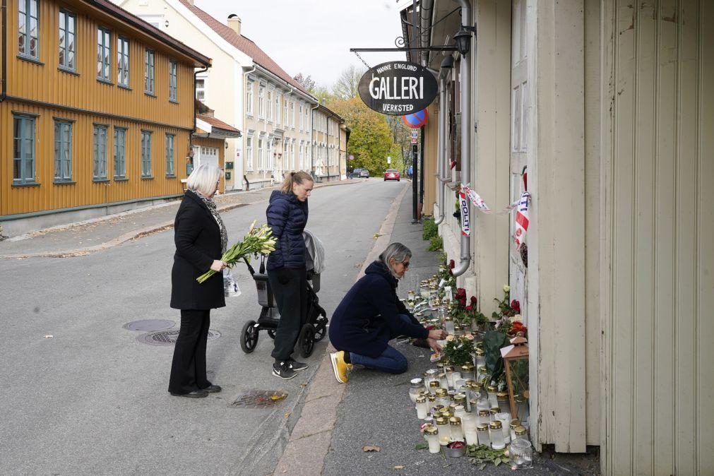 Vítimas do ataque na Noruega mortas com facadas e não com arco e flecha