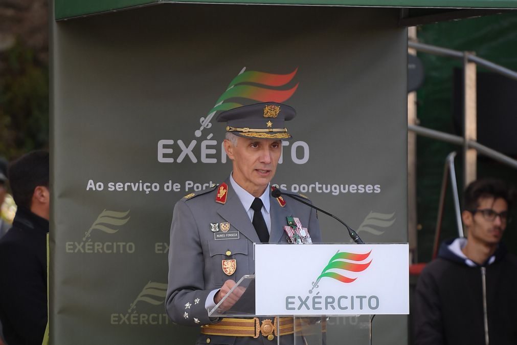 Chefe do Exército garante que tradição dos paraquedistas não foi proibida e vai manter-se