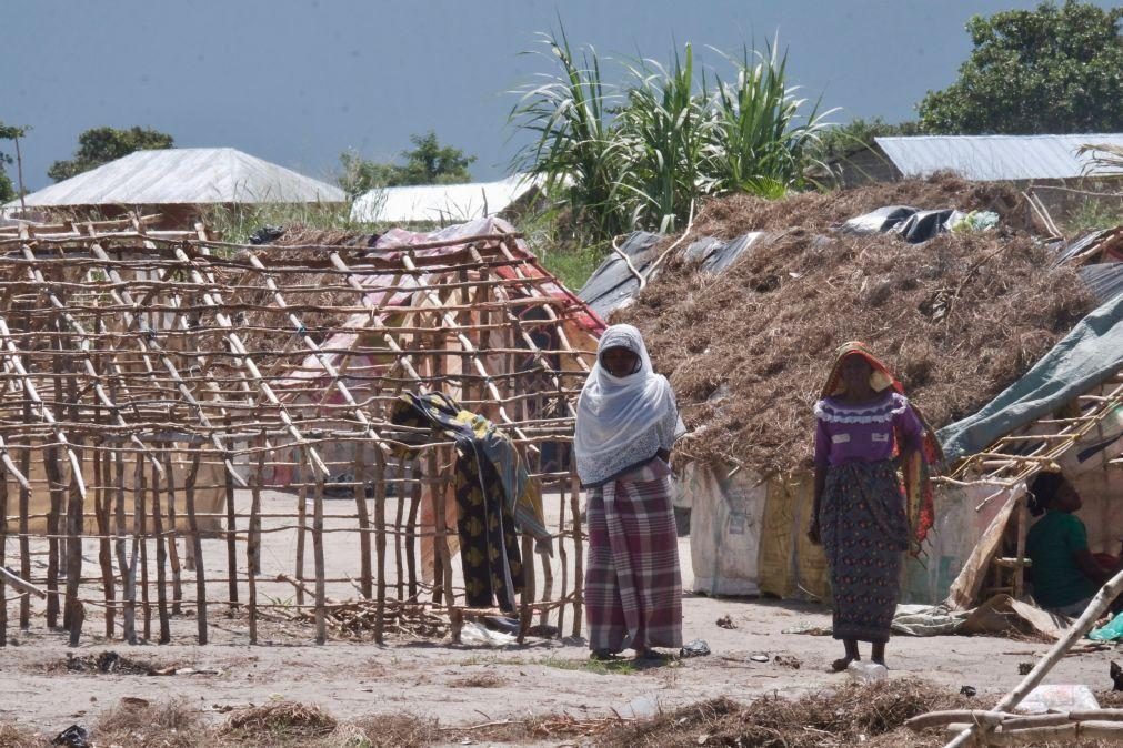 Homens armados raptam jovens e incendeiam casas no Niassa, norte de Moçambique