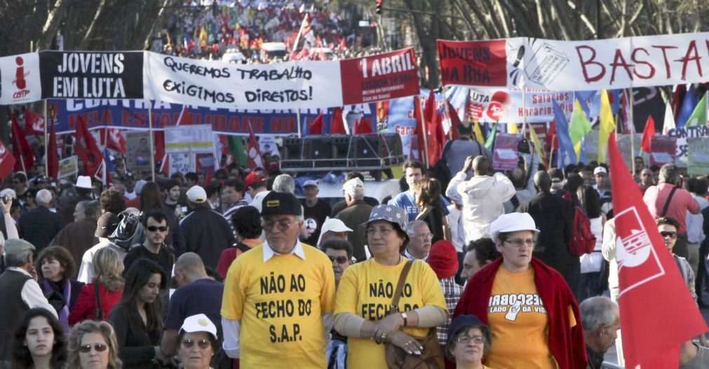 Novos incentivos à contratação de jovens e desempregados de longa duração entram hoje em vigor