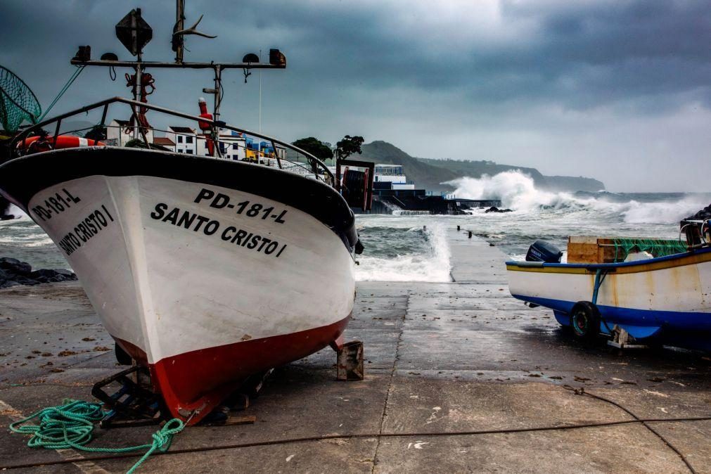 Açores com avisos amarelos até sexta-feira devido ao mau tempo