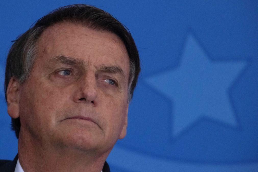 Bolsonaro quer impedir a regulamentação da media e da internet