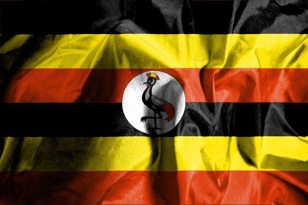 Autoridades do Uganda detêm ilegalmente e torturam centenas de opositores