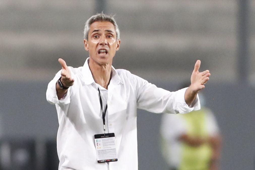 Dirigentes do Flamengo defendem Paulo Sousa e garantem boa relação