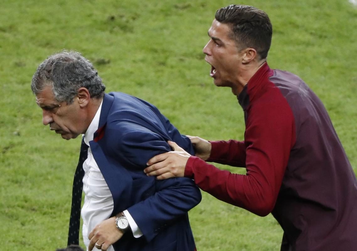 Fernando Santos deixa Ronaldo de fora e faz escolhas invulgares na lista de convocados