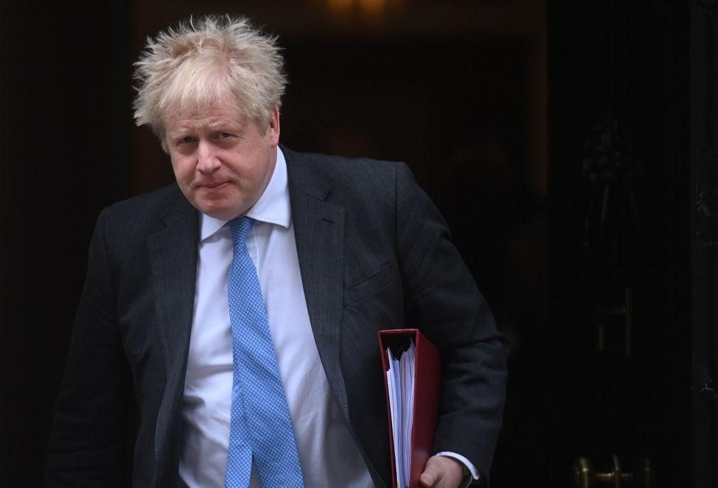 Liderança de Boris Johnson enfrenta teste em eleições locais no Reino Unido