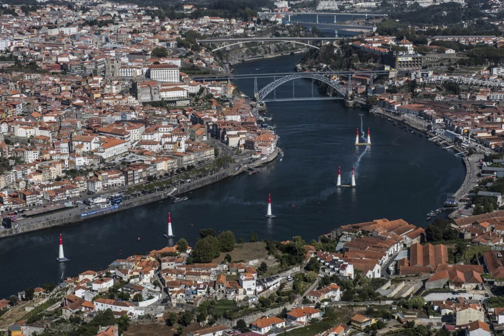 Ministro da Economia esperançado na continuidade da Red Bull Air Race em Portugal